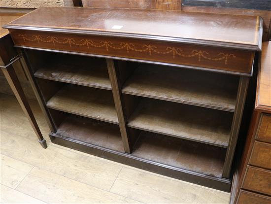 An Edwardian style banded mahogany three shelf bookcase W.125cm